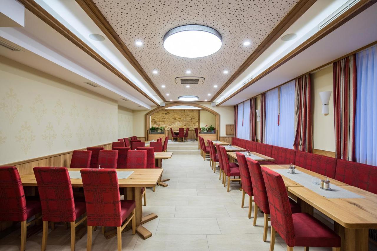 Hotel Freiensteinerhof Superior Sankt Peter-Freienstein المظهر الخارجي الصورة