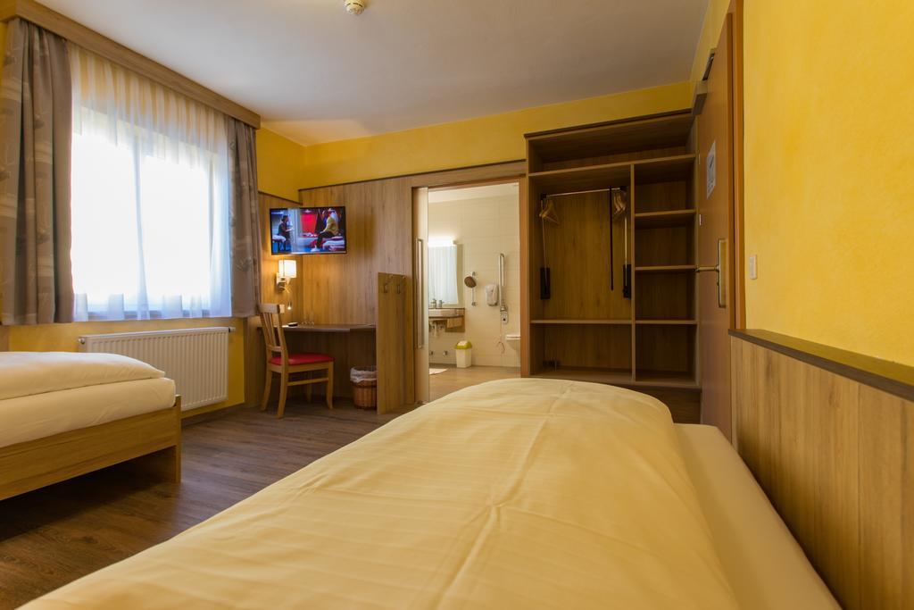 Hotel Freiensteinerhof Superior Sankt Peter-Freienstein المظهر الخارجي الصورة