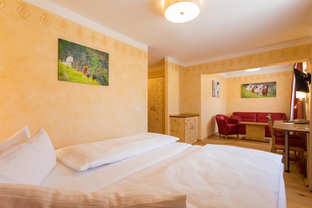 Hotel Freiensteinerhof Superior Sankt Peter-Freienstein المظهر الخارجي الصورة